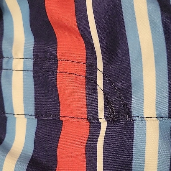 Carter's Shark Rashguard With Swimtrunks SIZE 2T - Picture 7 of 8